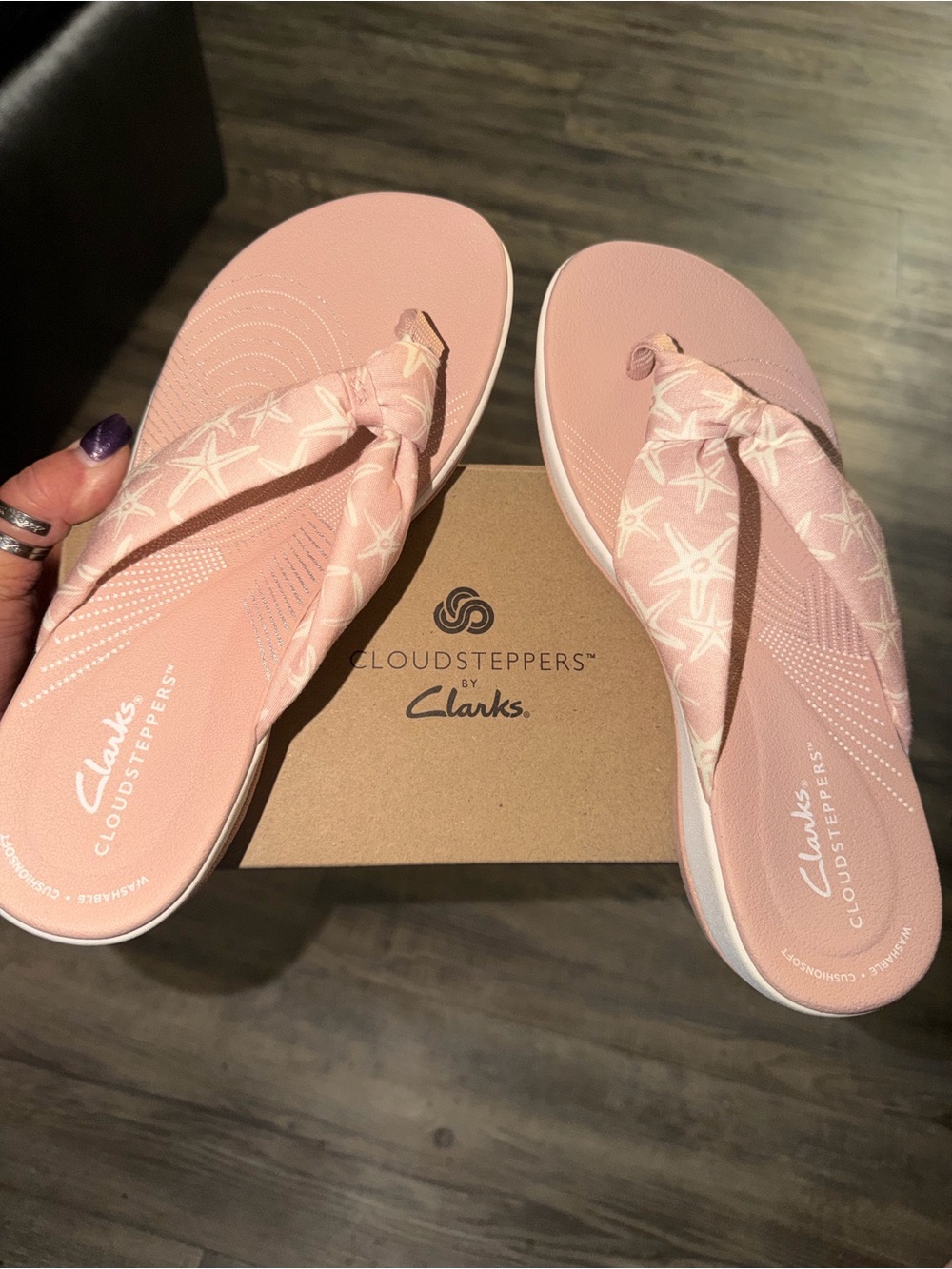Clarks Cloudsteppers Pale Pink Starfish-Print Knotted Flip Flop Sandals